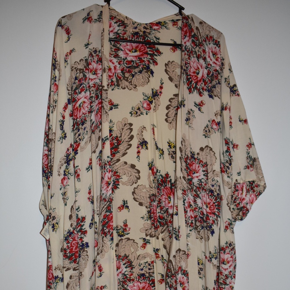 OS Floral Kimono